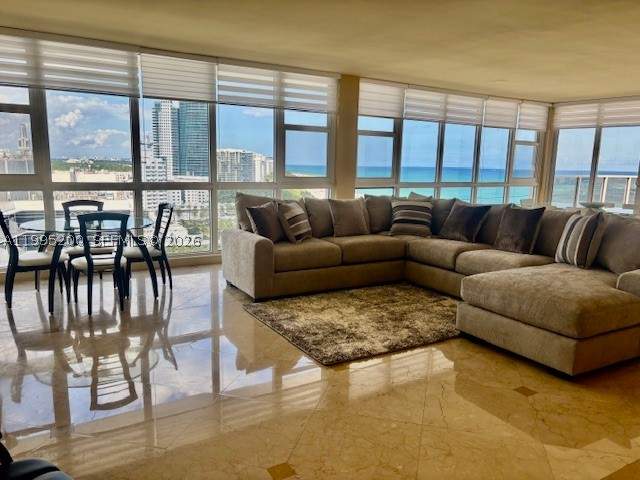 3 bedroom Condominium at 100 Lincoln Rd Ph4, The Decoplage Condo, Miami Beach — photo 3