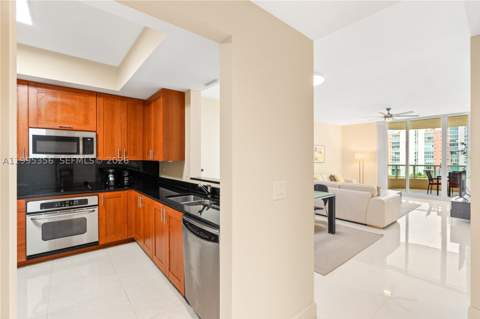 3340 NE 190th St 1004, Aventura FL - photo 9 of 44