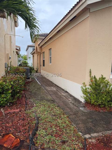 3951 NE 11th Dr, Homestead FL - photo 24 of 33