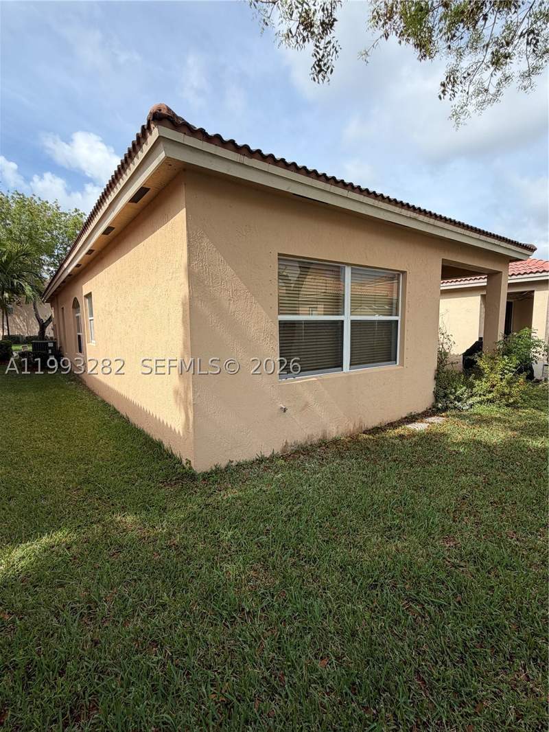 3 bedroom SingleFamilyResidence at 3951 NE 11th Dr, Portofino Palms, Homestead — photo 4