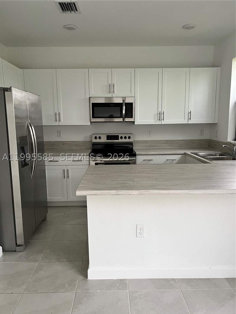 3 bedroom Townhouse at 10030 SW 228th Ter, Enclave South Phase 2, Miami — photo 5