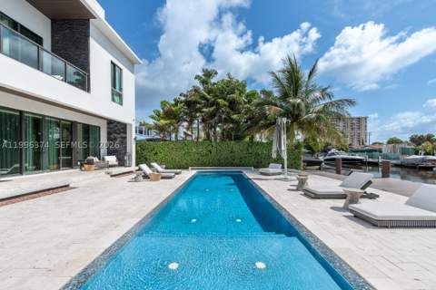 13145 Coronado Ln, North Miami FL - photo 6 of 56
