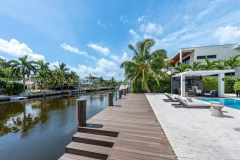 13145 Coronado Ln, North Miami FL - photo 8 of 56