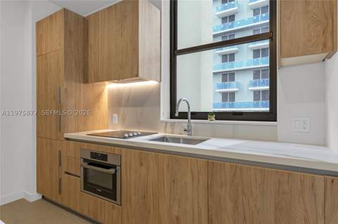 11 NE 6th St 407, Miami FL - photo 10 of 31