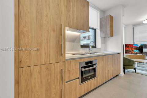 11 NE 6th St 407, Miami FL - photo 9 of 31