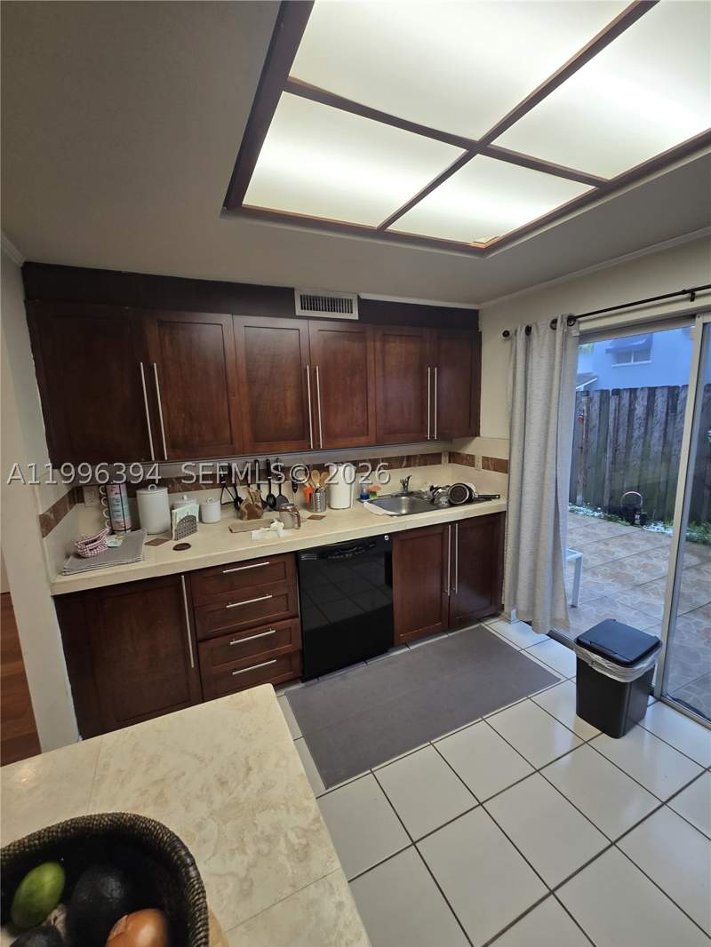 2 bedroom Condominium at 7010 NW 173rd Dr 1901, Lago Del Rey Condo, Hialeah — photo 3