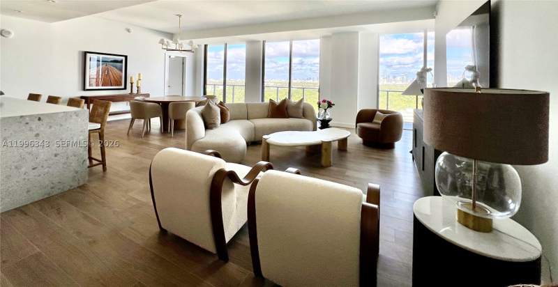 3 bedroom Condominium at 2678 Tigertail Ave 2006, Mr. C Tigertail Tower, Coconut Grove — photo 2