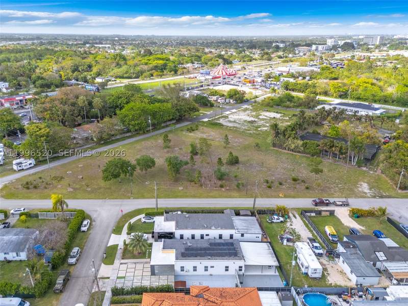 3 bedroom SingleFamilyResidence at 22811 SW 123rd Ave, Silver Palm Park, Miami — photo 4