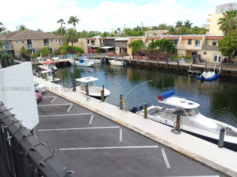 3545 NE 166th St 306, North Miami Beach FL - photo 12 of 21