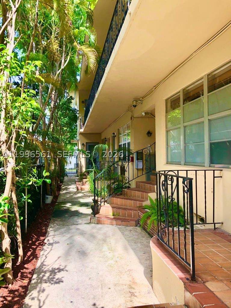 1 bedroom Condominium at 1325 Meridian Ave 5, The Leslie Condo, Miami Beach — photo 3