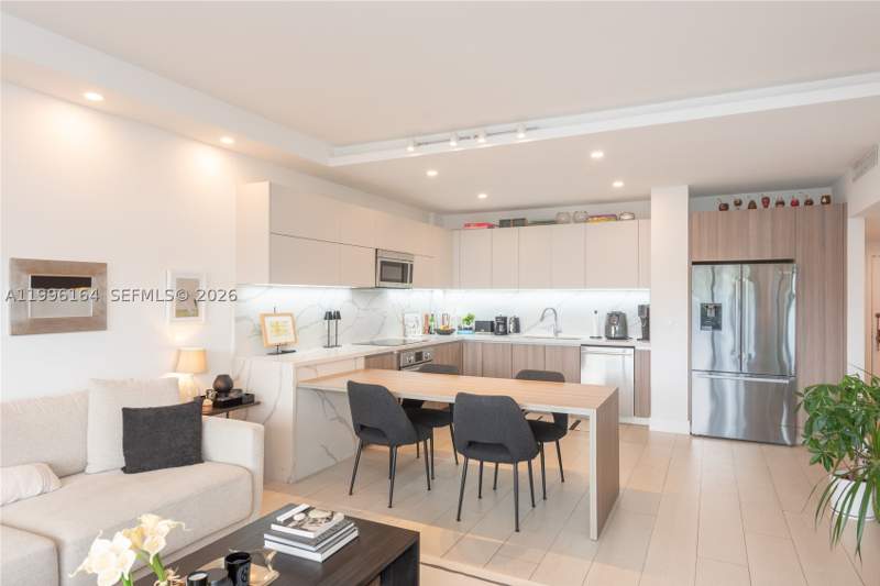2 bedroom Condominium at 151 Crandon Blvd 241, The Emeraldbay @ Key Colo, Key Biscayne — photo 5