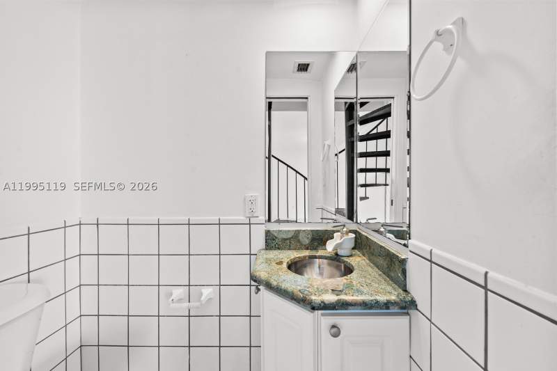 2 bedroom Townhouse at 2987 Bird Ave, Tigers Ten Condo, Miami — photo 3