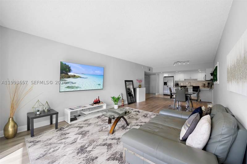 1 bedroom Condominium at 19370 Collins Ave 225, Ocean Reserve Condo, Sunny Isles Beach — photo 5