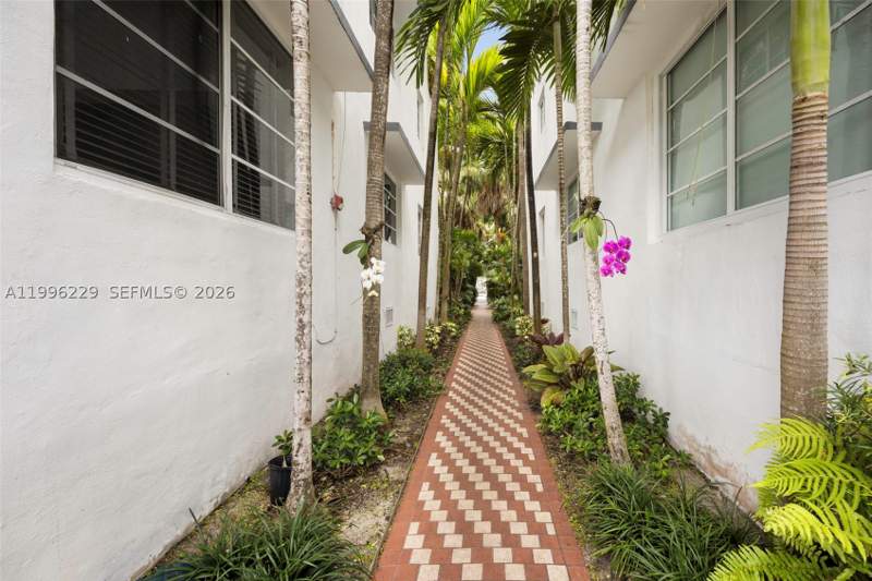 0 bedroom Condominium at 3915 N Meridian Ave 201, The Waterclub Condo, Miami Beach — photo 3
