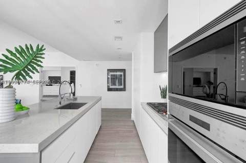 788 NE 23rd St 1402, Miami FL - photo 13 of 46