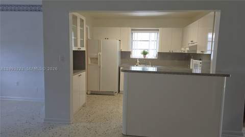 3066 NW 28th St, Miami FL - photo 8 of 27