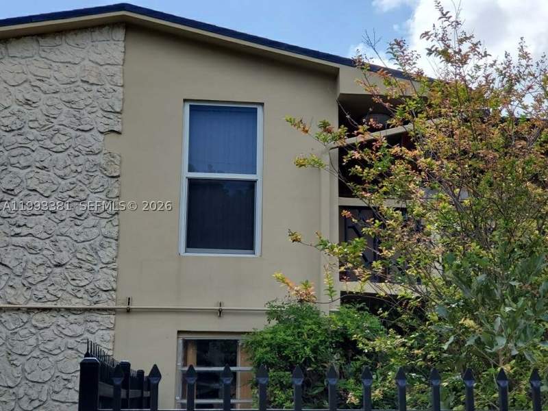 1 bedroom Condominium at 3901 SW 78th Ct 221, Tropical Manor Condo, Miami — photo 2