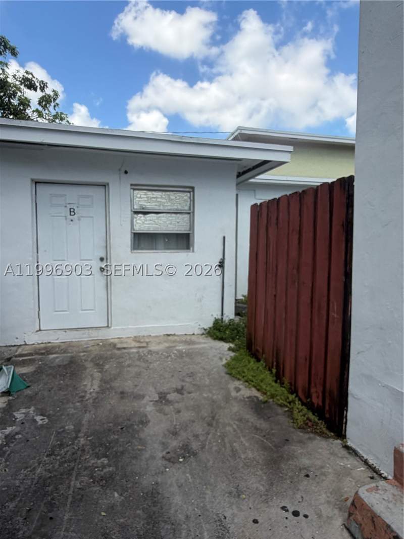 3 bedroom SingleFamilyResidence at 634 SW 10th Ave, Lawrence Estate Land Co, Miami — photo 5