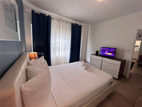 918 Ocean Dr 302, Miami Beach FL - photo 12 of 16