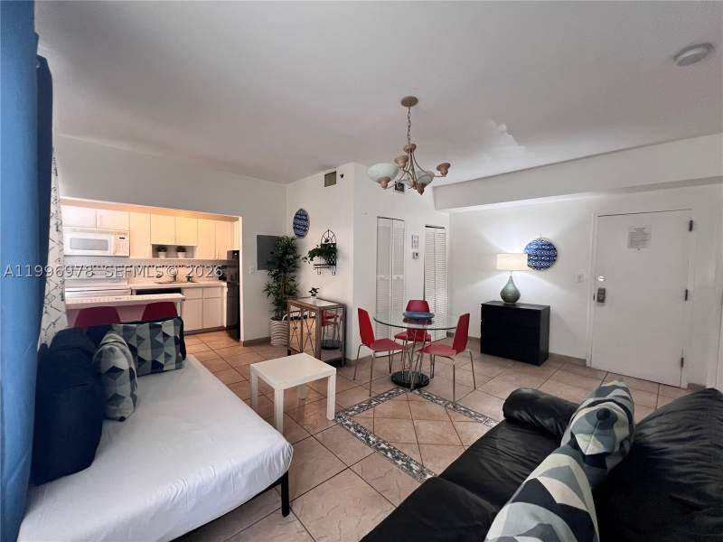 1 bedroom Condominium at 918 Ocean Dr 302, 918 Ocean Condo, Miami Beach — photo 5