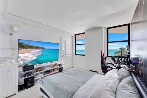 6061 Collins Ave 5F, Miami Beach FL - photo 12 of 17