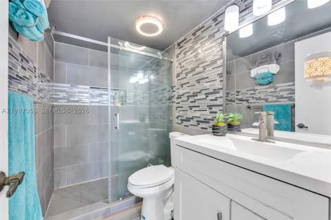 6061 Collins Ave 5F, Miami Beach FL - photo 13 of 17