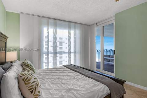 1500 Ocean Dr Ph-05, Miami Beach FL - photo 14 of 67