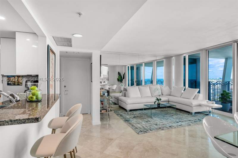 2 bedroom Condominium at 1500 Ocean Dr Ph-05, 1500 Ocean Drive Condo, Miami Beach — photo 2