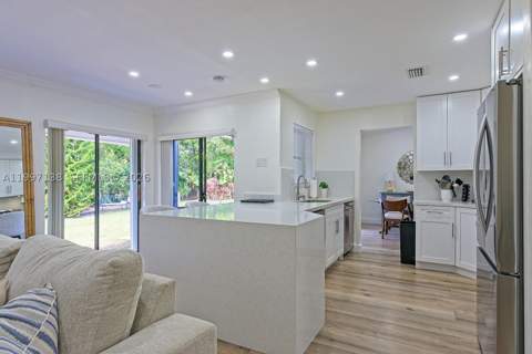10900 SW 124th Rd, Miami FL - photo 8 of 22