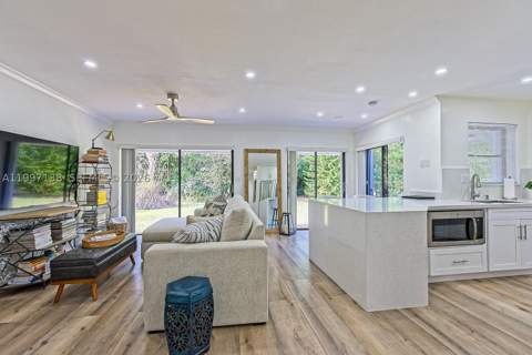 10900 SW 124th Rd, Miami FL - photo 9 of 22