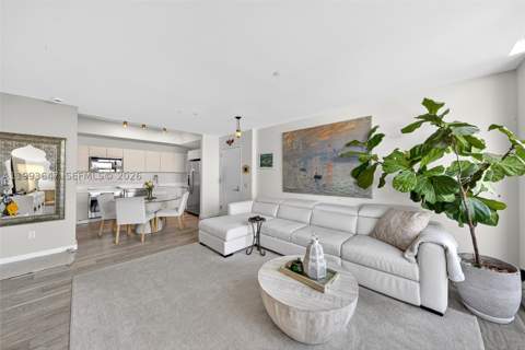 4250 Biscayne Blvd 609, Miami FL - photo 6 of 33