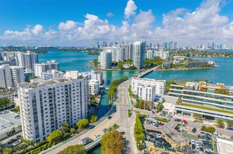 1688 West Ave 1205, Miami Beach FL - photo 23 of 27