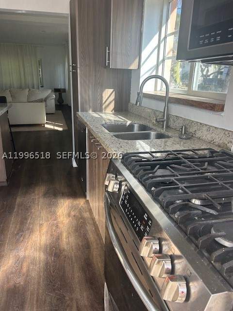 2 bedroom Condominium at 1785 Calais Dr 5, 1785-1795 Condo Inc, Miami Beach — photo 2