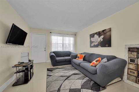 7620 Carlyle Ave 204, Miami Beach FL - photo 12 of 30