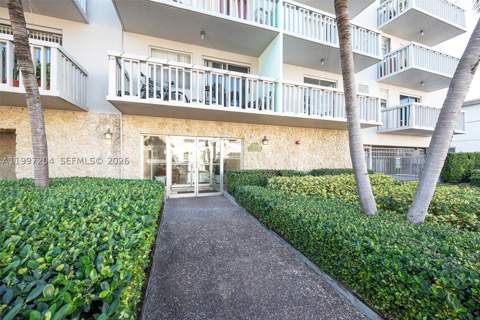 7620 Carlyle Ave 204, Miami Beach FL - photo 20 of 30