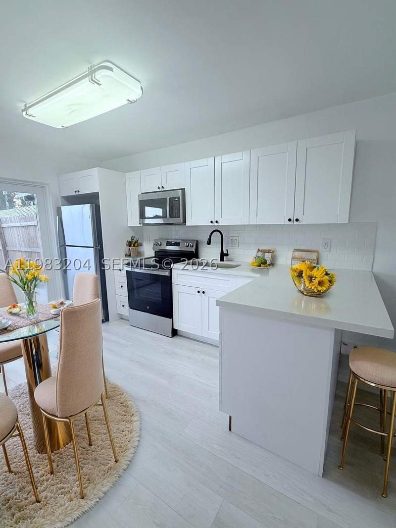 2 bedroom Condominium at 6801 W 36th Ave 102, El Prado Xvi Condo, Hialeah — photo 3