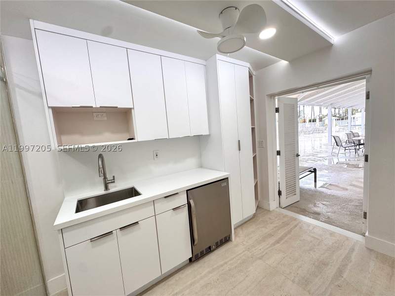 0 bedroom Condominium at 2899 Collins Ave 6, Triton Tower Condo, Miami Beach — photo 2