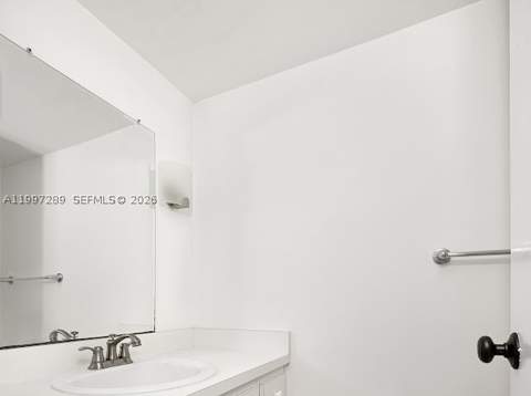 7620 Carlyle Ave 606, Miami Beach FL - photo 10 of 30