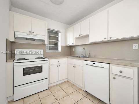 7620 Carlyle Ave 606, Miami Beach FL - photo 13 of 30