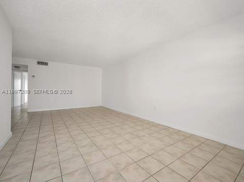 7620 Carlyle Ave 606, Miami Beach FL - photo 15 of 30
