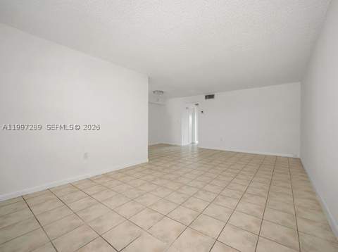 7620 Carlyle Ave 606, Miami Beach FL - photo 16 of 30