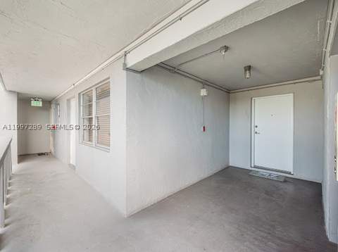 7620 Carlyle Ave 606, Miami Beach FL - photo 20 of 30