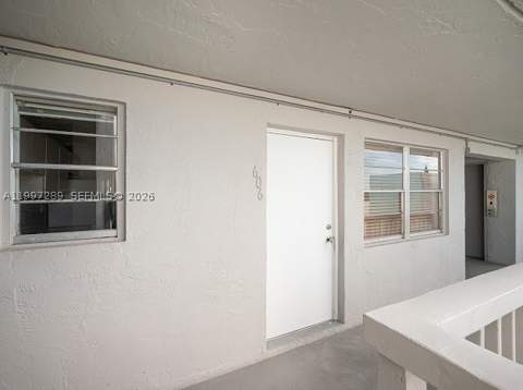 7620 Carlyle Ave 606, Miami Beach FL - photo 22 of 30