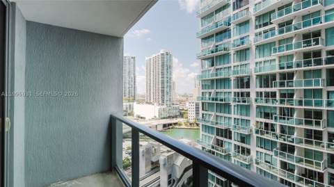 31 SE 6th St 1906, Miami FL - photo 13 of 27