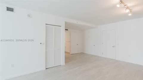 31 SE 6th St 1906, Miami FL - photo 6 of 27