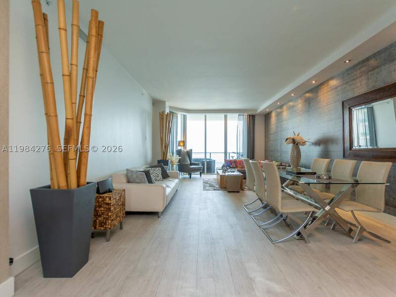 4 bedroom Condominium at 1300 Brickell Bay Dr 3804, Brickellhouse Condo, Miami — photo 2