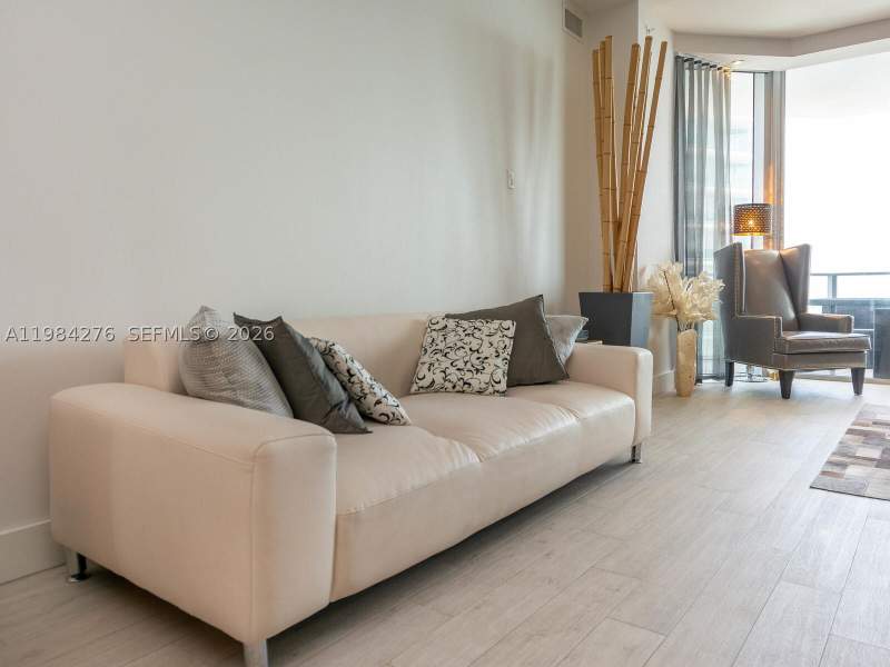 4 bedroom Condominium at 1300 Brickell Bay Dr 3804, Brickellhouse Condo, Miami — photo 3
