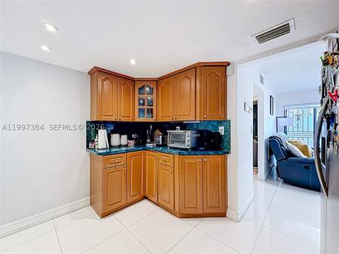 1291 SW 124th Ct 19-B, Miami FL - photo 12 of 33