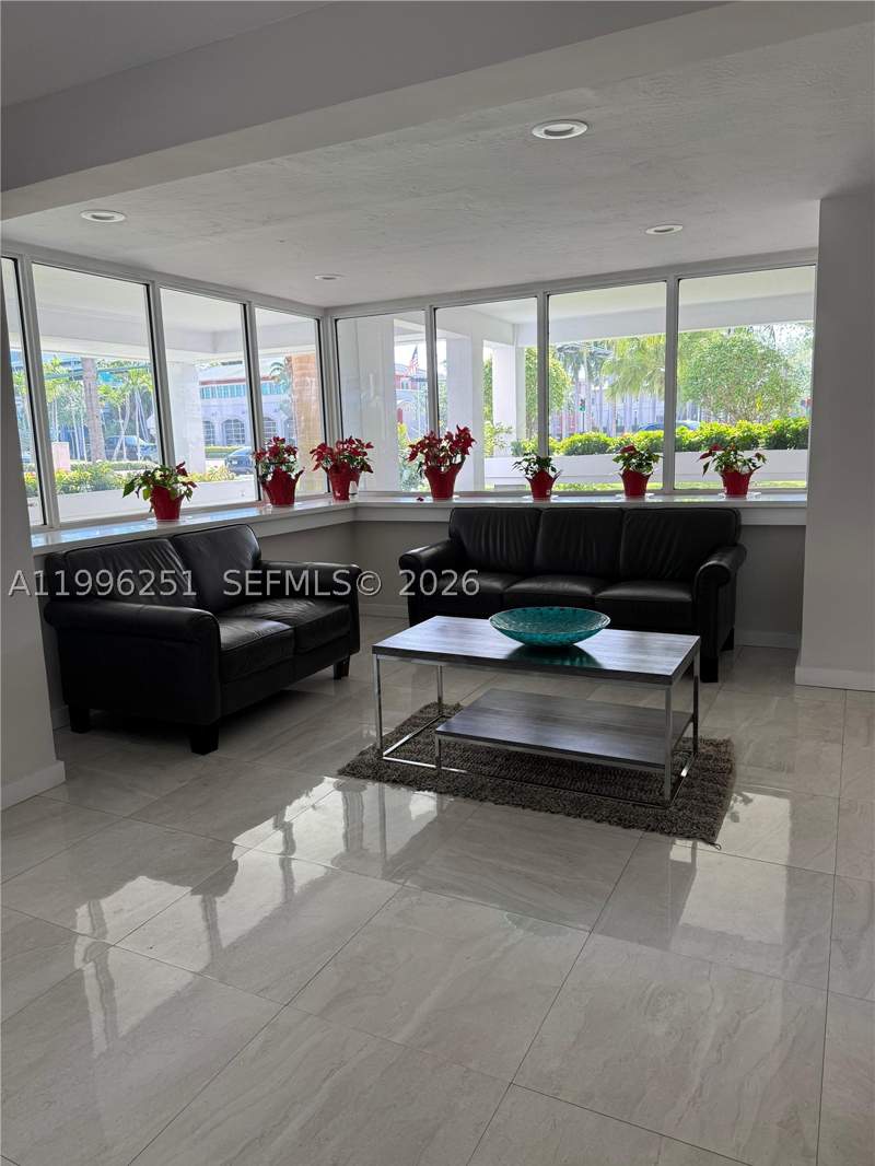 2 bedroom Condominium at 555 Crandon Blvd 43, Crandon Tower Condo, Key Biscayne — photo 4