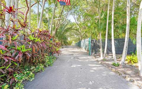15425 SW 268th St, Homestead FL - photo 8 of 77